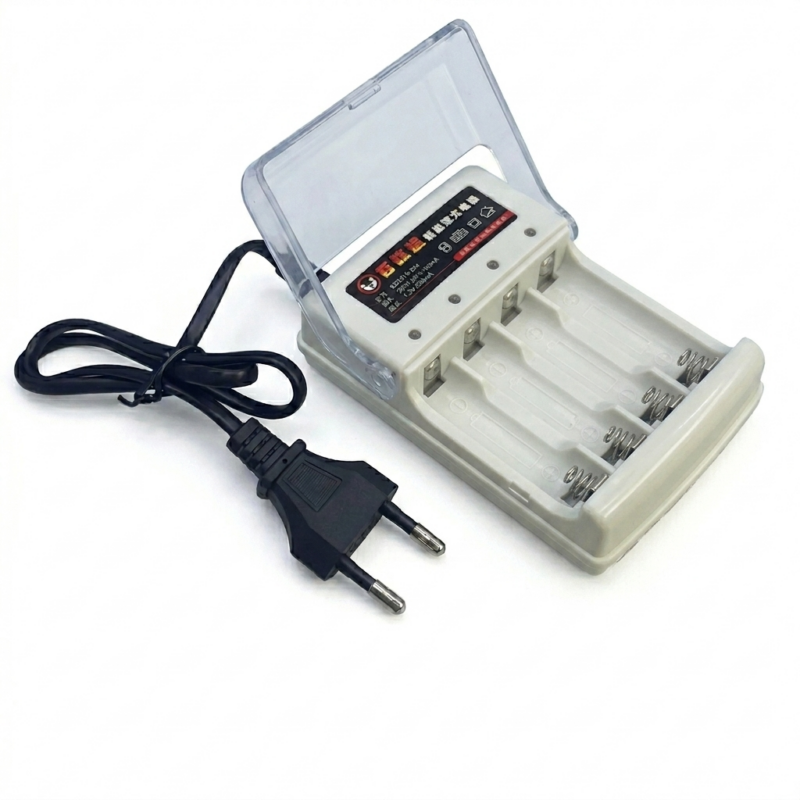 Chargeur de piles 4 emplacements intelligent pour batteries rechargeables AA et AAA avec indicateurs LED et système de charge sécurisé.